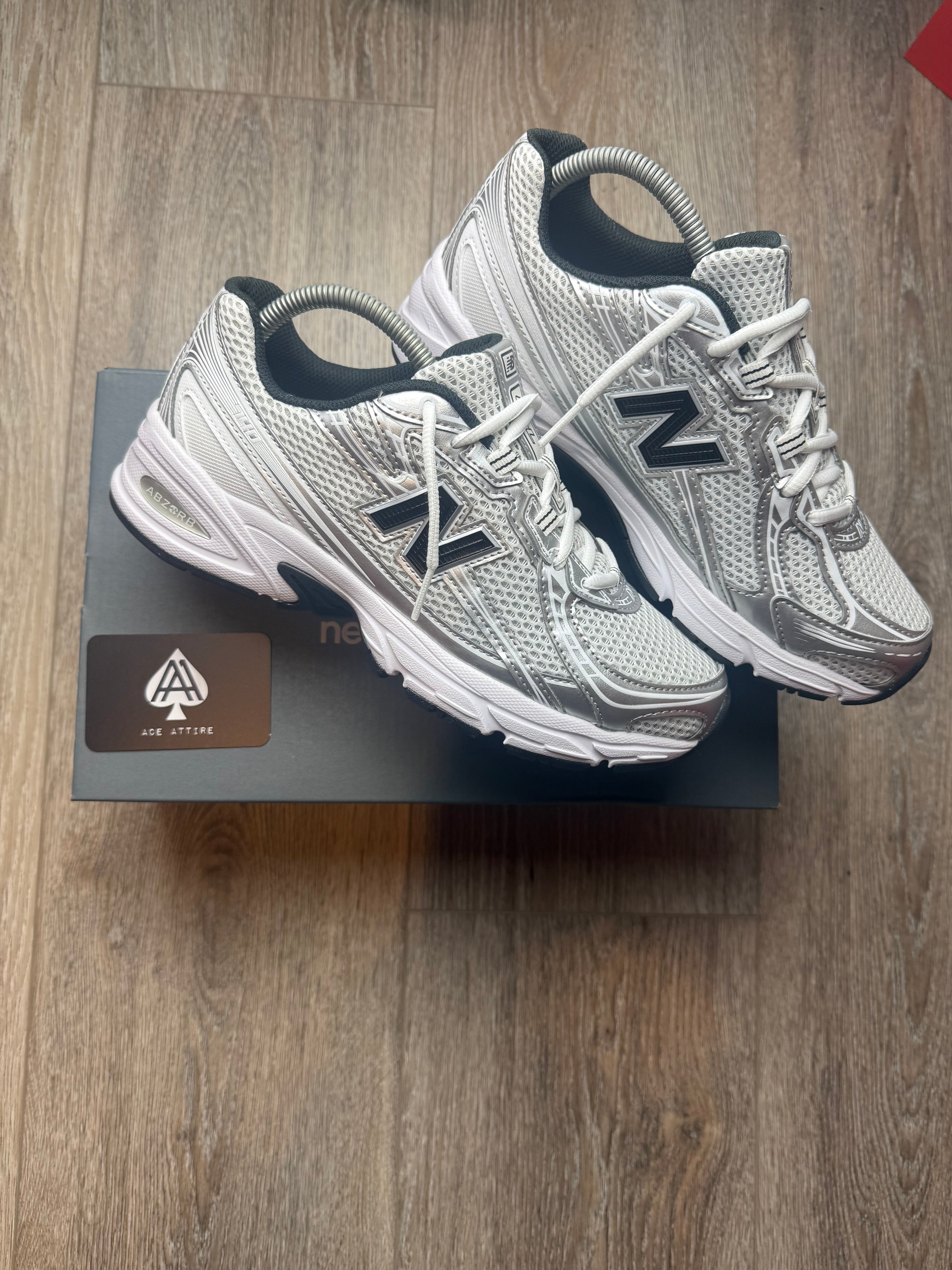 New Balance 740 - White Grey