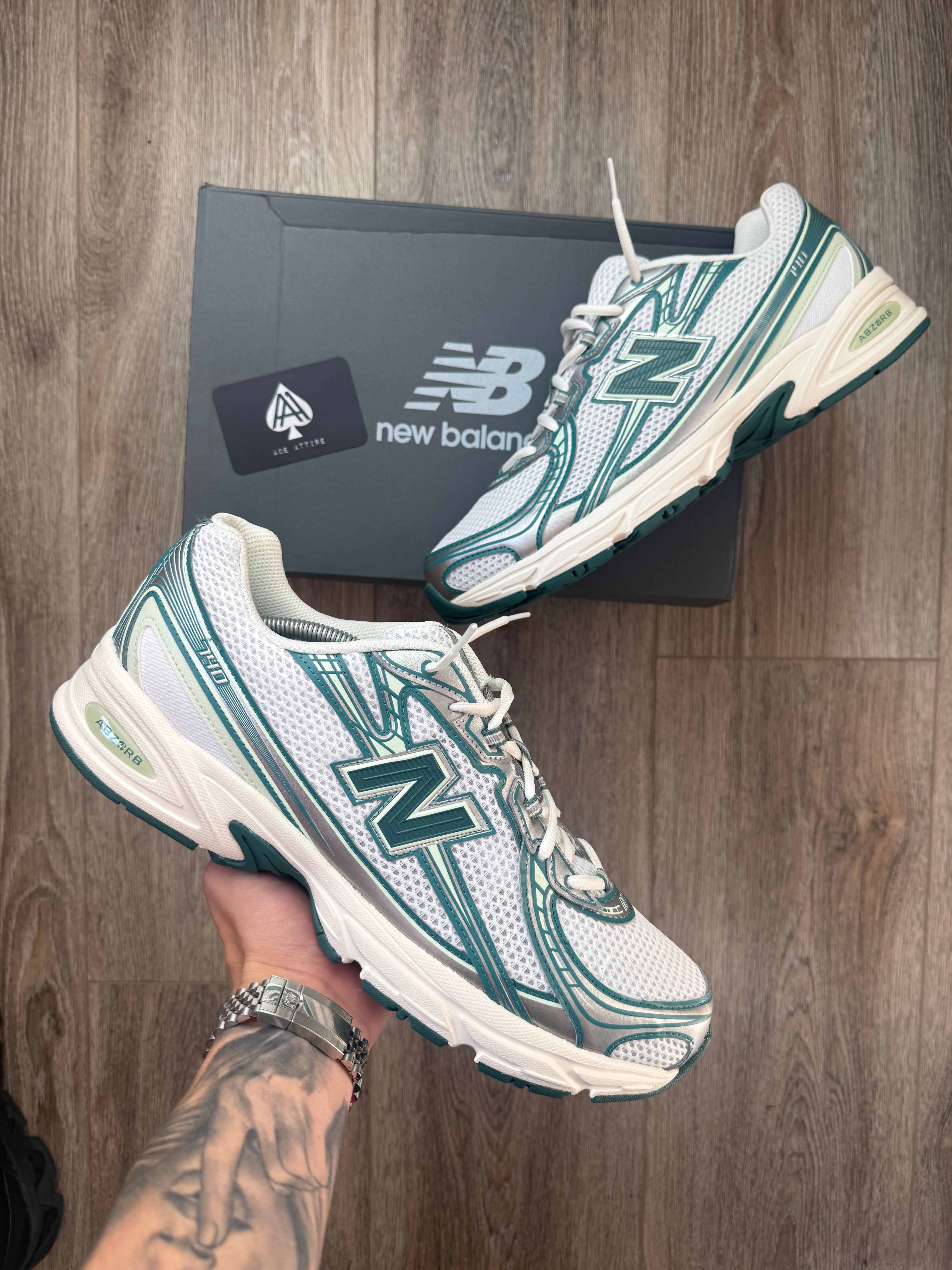 New Balance 740 - White Marsh Green