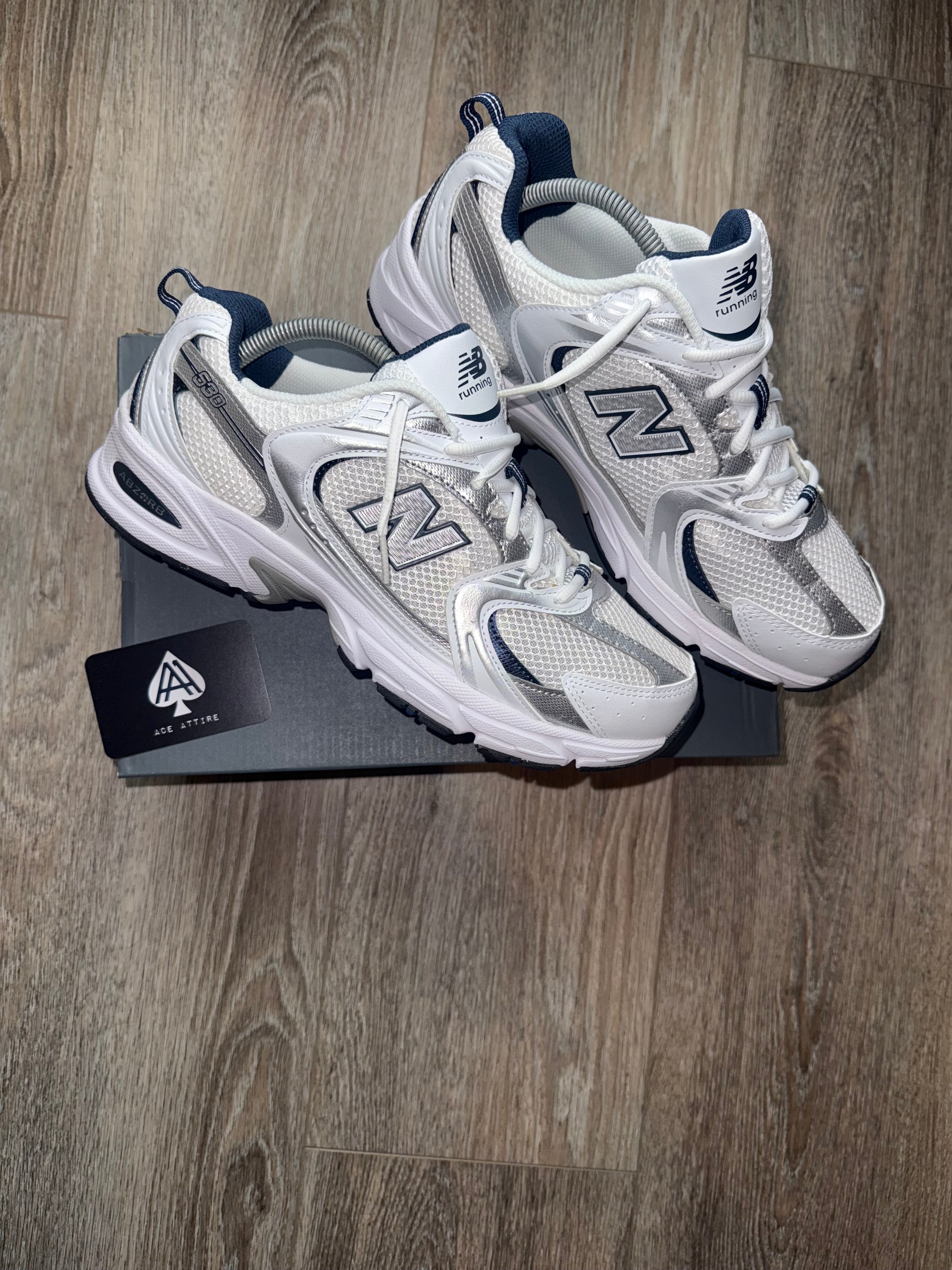 New Balance 530 - White Silver